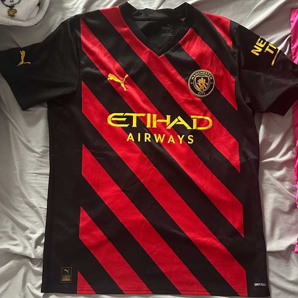 Manchester City Away Kit in L